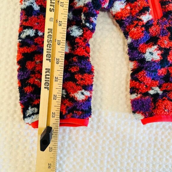 The North Face Campshire One piece Pink Fleece Sherpa 3-6 months Hooded Snowsuit - Picture 7 of 8